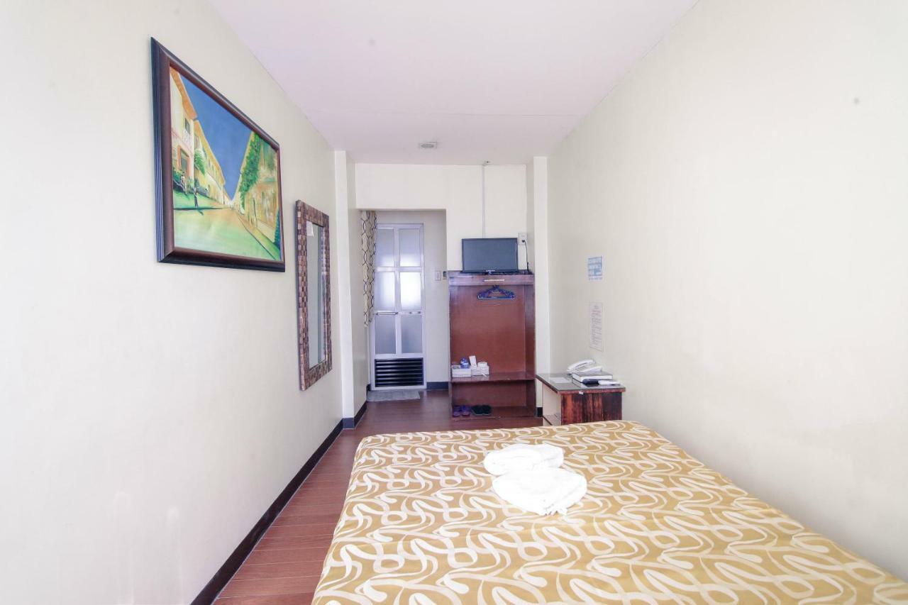 Fj Manila Hotel Daraga  エクステリア 写真
